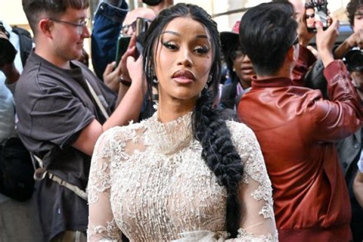 Cardi B’s Jamaican Flag Bikini On Vacation: Video – Hollywood Life