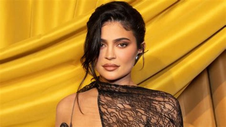 Kylie Jenner Bares Her Abs In A Crop Top & Designer Jeans During Beverly Hills Outing