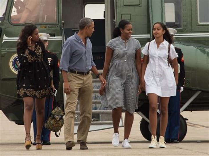 Michelle Obama: Girl Surprises First Lady With Unemployed Dad’s Resume