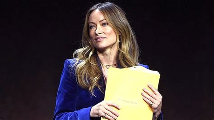 Olivia Wilde: 1st Video Of Actress’ Reaction As She Receives Jason Sudeikis Custody Papers