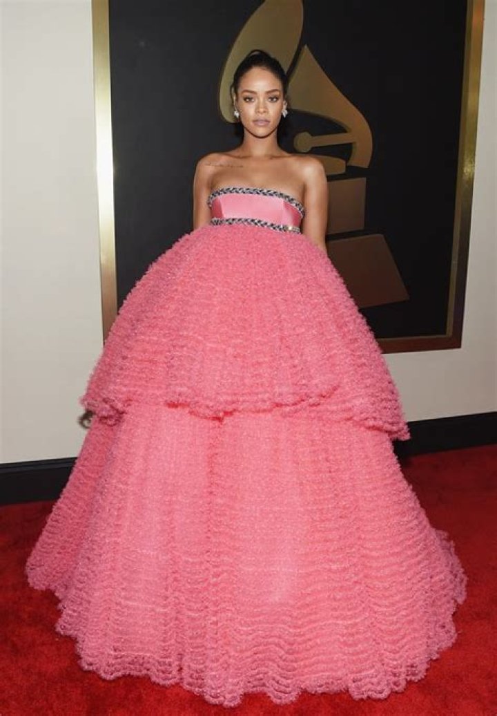 [PICS] Rihanna’s Grammy’s Dress — Rocks Poofy Pink Ball Gown – Hollywood Life