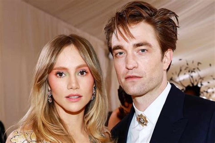 Suki Waterhouse Reveals How She Met Robert Pattinson in Rare Comment About their Relationship